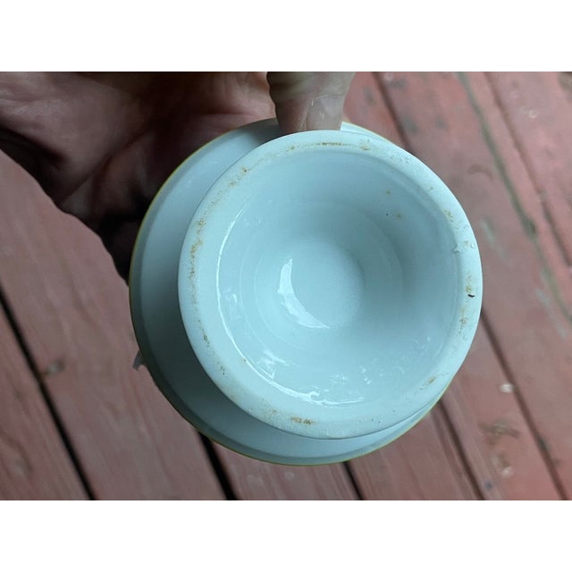 Vintage MCM Footed Sherbet Dish Set of 4 | Yellow and White Ice Cream Dessert Bowls For Sale In Atlanta - Image 6 of 7