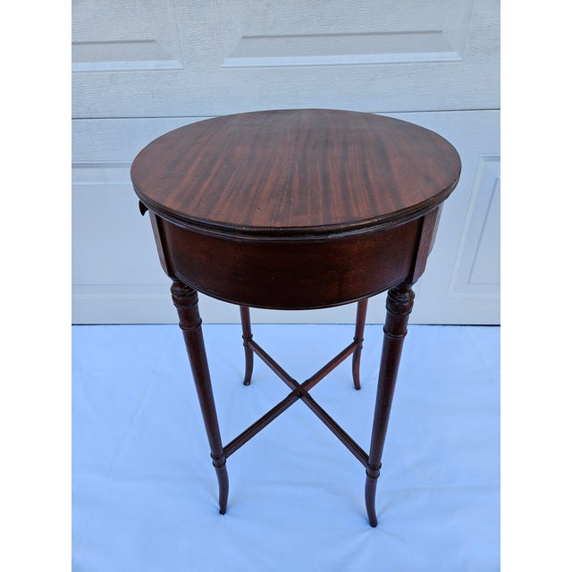 Early 20th Century Georgian Style Oval Mahogany Side Table For Sale - Image 14 of 18