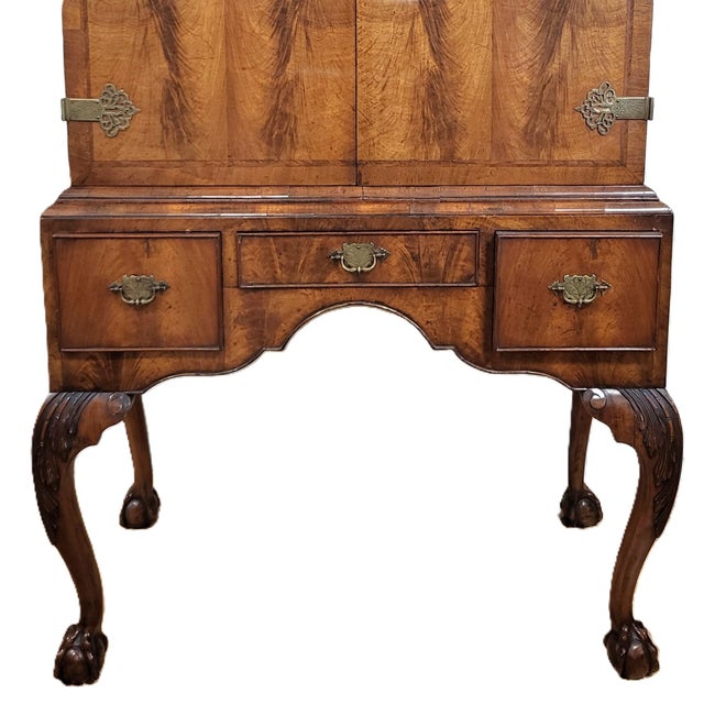 Antique English Queen Anne Walnut Cabinet on Stand Mirrored Cocktail Bar Chest For Sale - Image 10 of 18