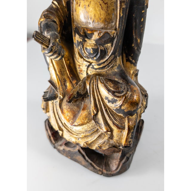 16th Century or Earlier Chinese Ming Dynasty Gilt Lacquer Wood Guanyin Figure For Sale - Image 9 of 16
