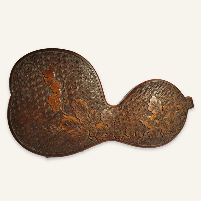 Vintage Japanese Gourd-Shaped Flat Box For Sale - Image 11 of 11