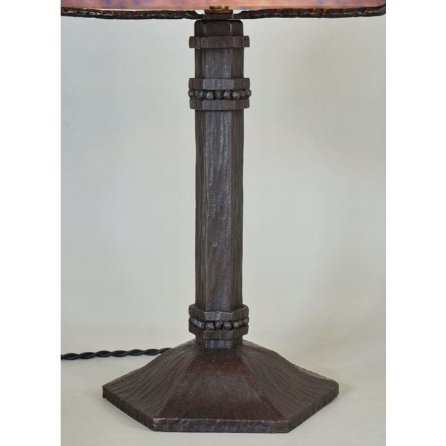 Muller Frères Large 1920s French Art Deco Muller Freres Mauve Mottled Glass & Wrought Iron Table Lamp For Sale - Image 4 of 10