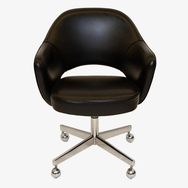 Saarinen Executive Armchair in Original Black Leather, Nickel Swivel Base For Sale - Image 9 of 9