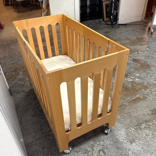 Wood Bloom Alma Papa Convertible Folding Crib For Sale - Image 7 of 12