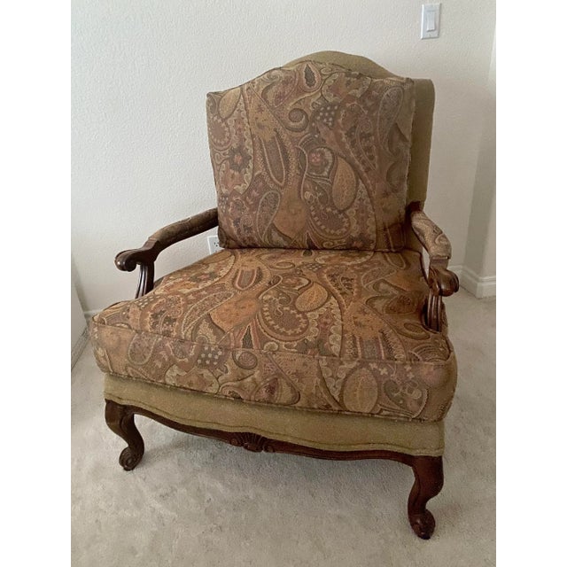 Ethan Allen Wide Carved Bergere French Louis XV Style Harris Chair Excellent Condition For Sale - Image 16 of 16