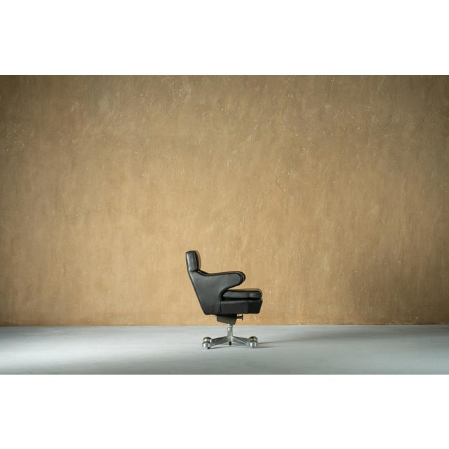 Black Leather Armchair on Wheels, Italy, 1970s For Sale - Image 11 of 14