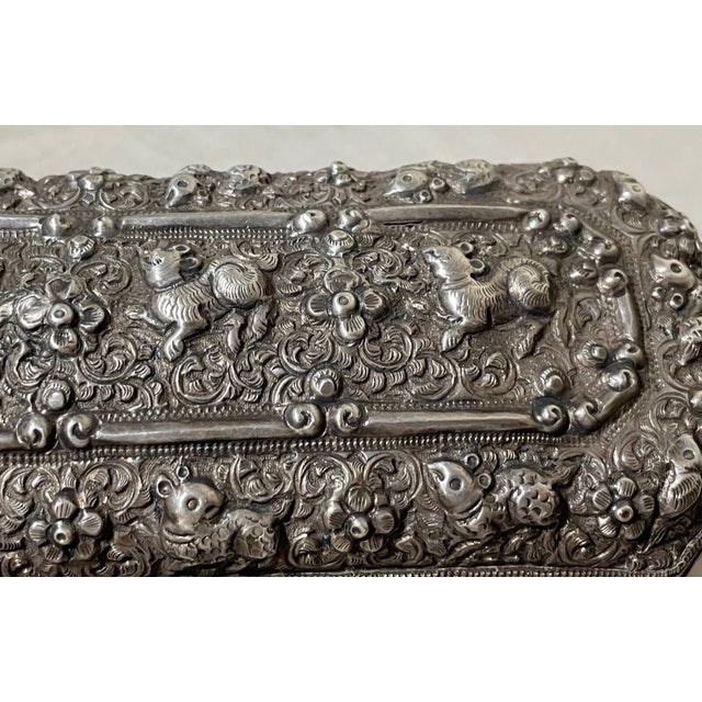 19th Century Antique 19th Century Sterling Silver Indian Repousse Tooled Betel Casket Box Jar For Sale - Image 5 of 18