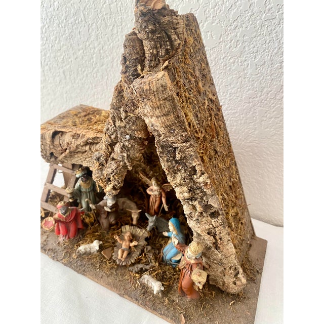 Mid-Century Vintage Musical Nativity Crèche Stable (Plays "Silent Night") For Sale - Image 13 of 14