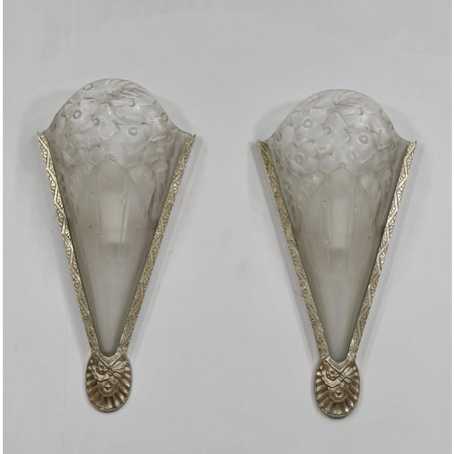 1930s French Art Deco Ejg Floral Slip Shades Wall Sconces 1930s - A Pair For Sale - Image 5 of 12