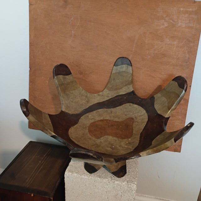 Mid-Century Modern 19" Two-Tone Monkey Pod Wood Lotus Petal Pedestal Centerpiece For Sale - Image 17 of 17