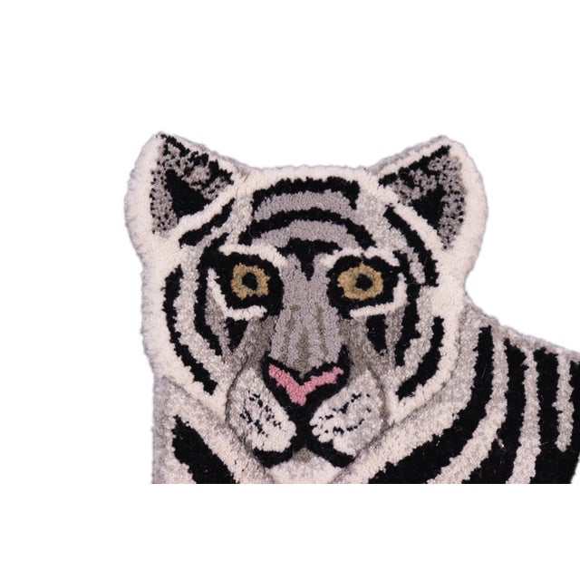Contemporary Contemporary Decorate Wild Animal Design Handcuffed Area Rug- 1.8′ × 2.10′ For Sale - Image 3 of 7