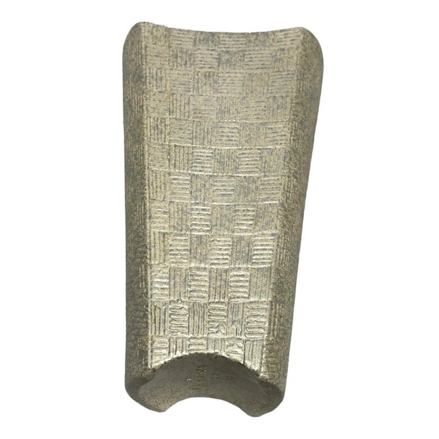 Light Green Mid-Century Modern Shawnee Art Pottery Vase With Light Green Basket Weave and Silver Accents Design #1408 For Sale - Image 8 of 13