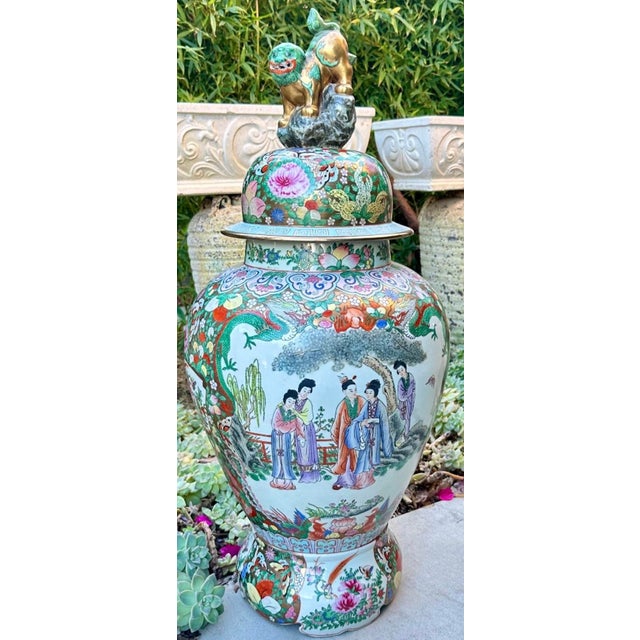 Early 20th Century Large Antique Chinese Famille Rose Porcelain Covered Vase With Foo Dog Finial For Sale - Image 5 of 12