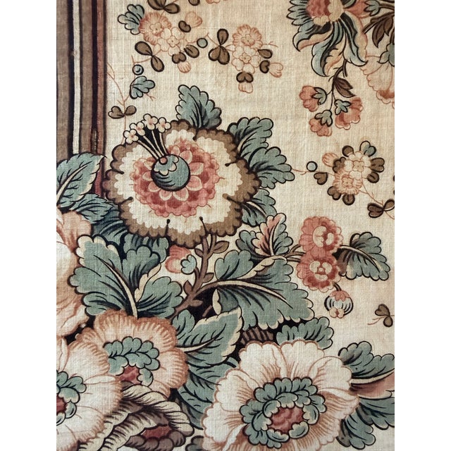 A little piece of the European countryside to make you feel at home. Perfect in a bedroom or bath or little corner...