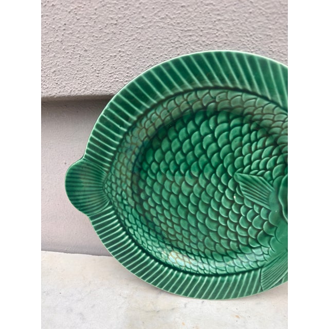 Mid-Century Modern Green Majolica Fish Plate Sarreguemines Circa 1950 For Sale - Image 3 of 4