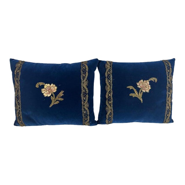 Pair of French Sapphire Velvet Pillows With 19th Century Gold Metallic Appliques For Sale