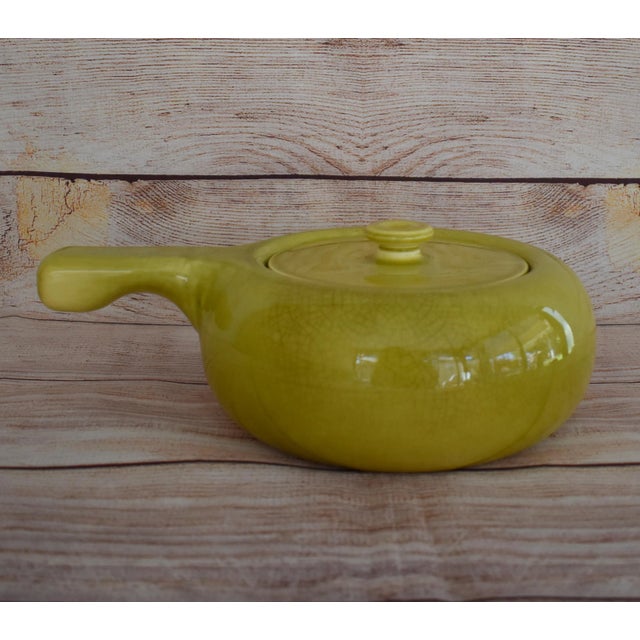 Russel Wright Vintage 1950s Russel Wright Steubenville Avocado Green Casserole With Stick Handle For Sale - Image 4 of 13