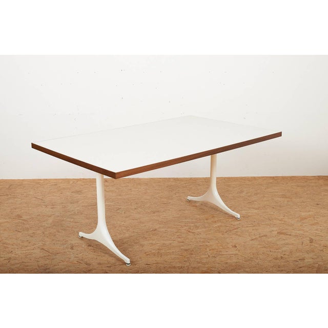 Herman Miller Model 5559 Pedestal Series Dining Table in White Coated Cast Aluminum and Resin with Walnut by George Nelson & Associates for Herman Miller, 1960 For Sale - Image 4 of 14