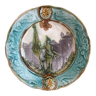 Antique French Majolica Plate, Joan of Arc, Gloire Honneur Liberté Patrie, Late 19th Century For Sale