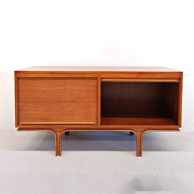 Mid-Century Modern Vintage Light Wood Sideboard with Shutter Closure attributed to Gianfranco Frattini, 1960s For Sale - Image 3 of 18