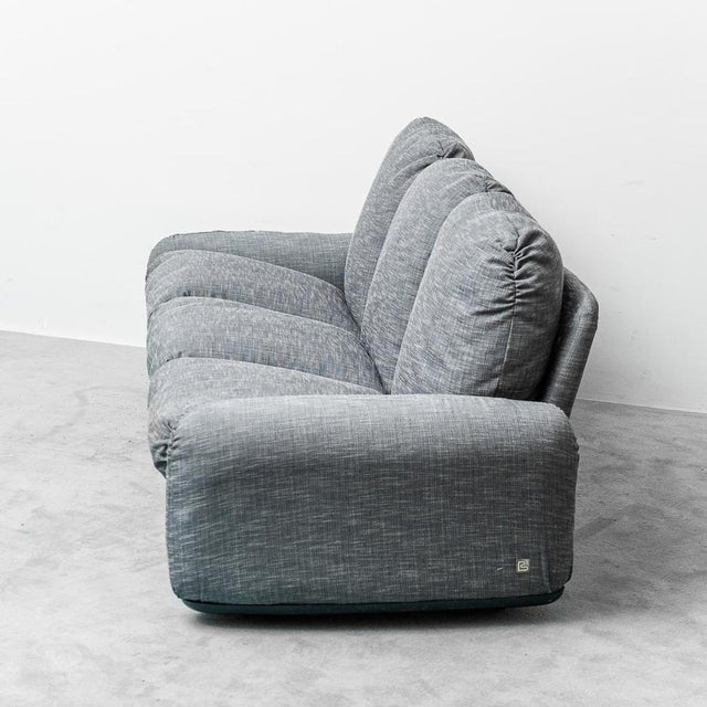Three-seater sofa, Piumotto model. Designed by Arrigo Arrigoni and produced by Busnelli in the 1970s. Fabric upholstery....