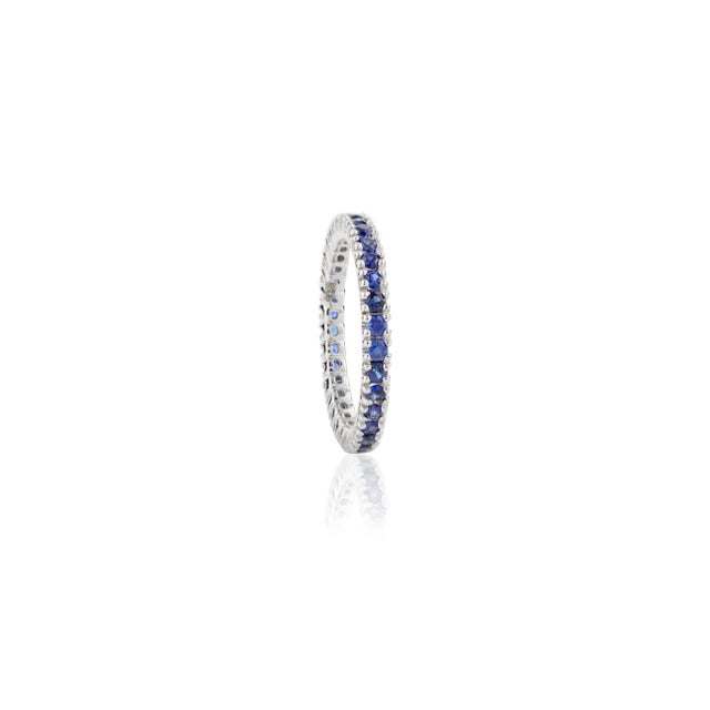 Prong Set Blue Sapphire Round Cut Eternity Band in 18k White Gold Size 6.5 For Sale In New York - Image 6 of 11