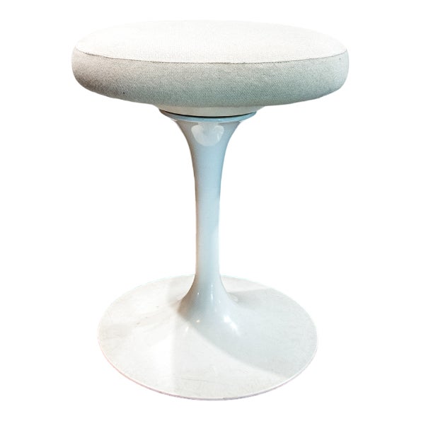 Tulip Swivel Stool by Eero Saarinen for Knoll For Sale
