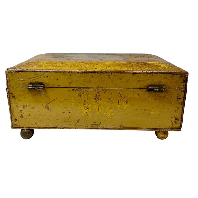 Gold 19th Century English Chinoiserie Regency Pinwork Work Box For Sale - Image 8 of 9