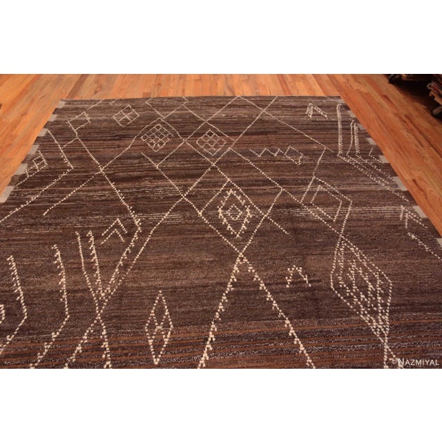 Tribal Nazmiyal Collection Tribal Geometric Pattern Modern Area Rug For Sale - Image 3 of 7