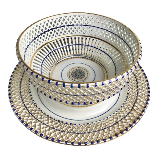 18th Century, Vienna Porcelain Attributed, Pierced Porcelain Basket and Stand For Sale