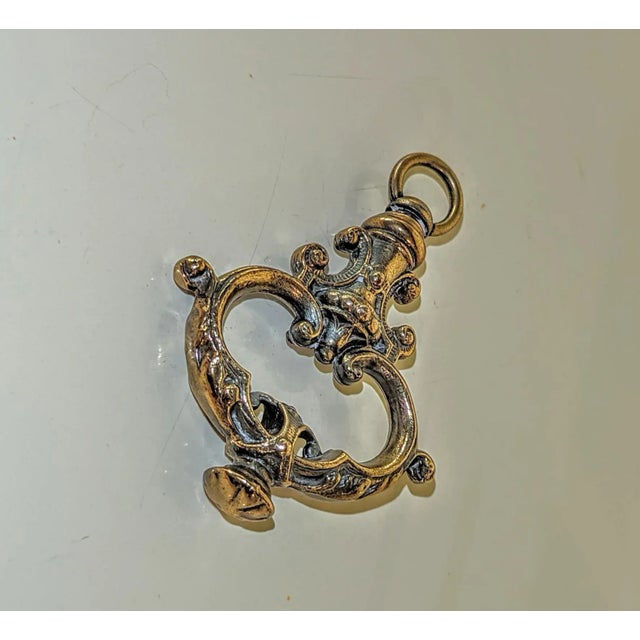 CORRECTION TO SHIPPING TIME, THIS IS SELLER SHIPPING, ARRIVAL TIME IS 4-10 DAYS FROM PURCHASE DATE. An accent piece! dress...