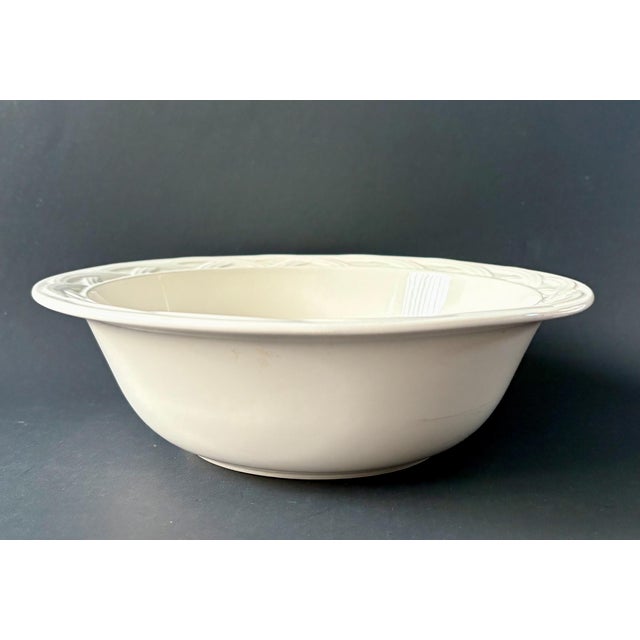 Adam Pfaltzgraff Vintage Pfaltzgraff Acadia White Serving Bowl – Off-White Stoneware With Woven Rim For Sale - Image 4 of 9