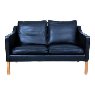 2322 2-Seater Sofa in Black Bison Leather and Oak by Børge Mogensen for Fredericia, 1890s For Sale