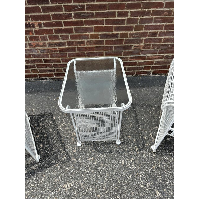 Mid-Century Modern Russell Woodard Mesh Steel Patio Table & 2 Chairs For Sale - Image 3 of 8