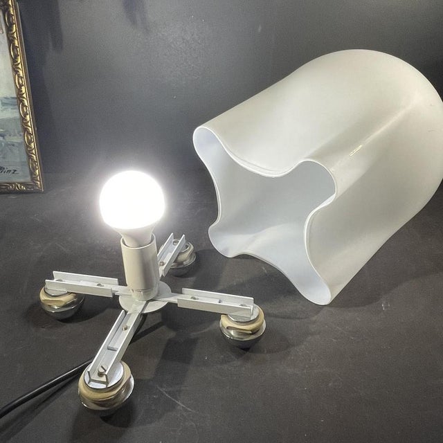 Drop Table Lamp in Frosted Glass & Chromed Feet by Giotto Stoppino for Enrico Tronconi, 1976 For Sale - Image 9 of 15