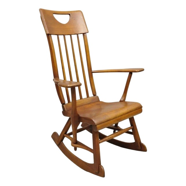 Vintage Sikes Co Maple Wood American Colonial Style Rocker Rocking Chair (A) For Sale