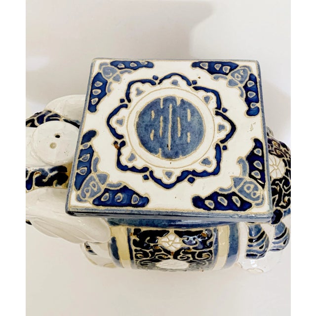 Majolica Vintage Elephant Garden Stool Blue & White Ceramic / Side Table / Plant Stand, Chinoiserie Style For Sale - Image 4 of 10