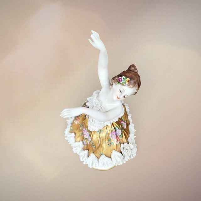 Ceramic Antique Porcelain Lace Ballerina Figurine with Gilt Floral Tutu from Rudolstadt-Volkstedt, 1920s For Sale - Image 7 of 13