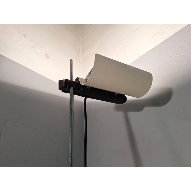 Metal Model DM333 Floor Lamp by Vico Magistretti for Oluce, Milan, Italy, 1970s For Sale - Image 7 of 15