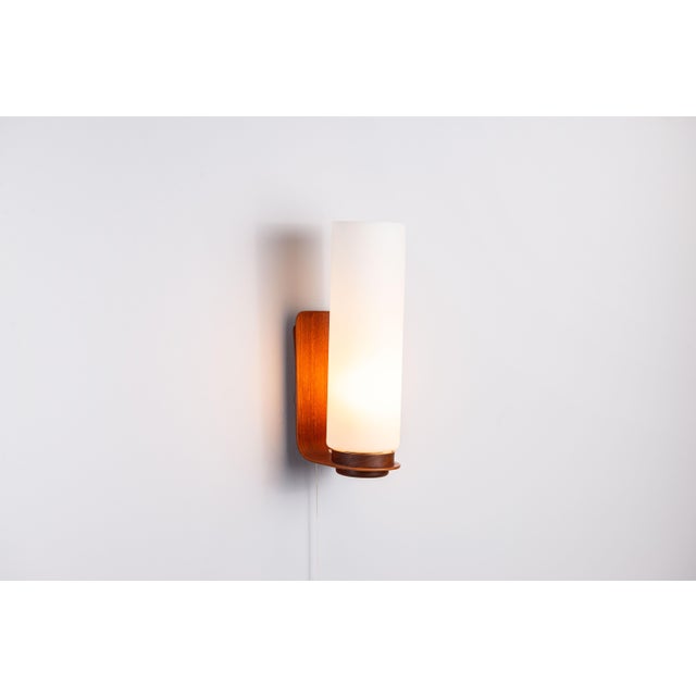 Mid-Century Modern Cilindrical Opal Glass and Bent Wood Wall Lamp, 1960s For Sale - Image 3 of 12