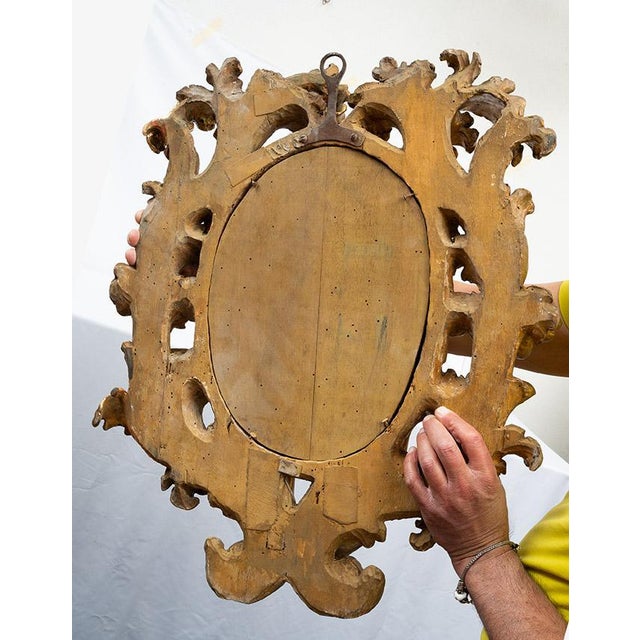 Late 17th Century Baroque Roman Mirrors in Gilded and Carved Wood, Set of 2 For Sale - Image 4 of 5