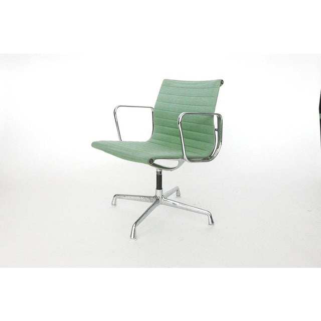 EA 108 Swivel Chair with Aluminium Frame by Charles & Ray Eames for Herman Miller / Vitra, 1970s For Sale - Image 12 of 12