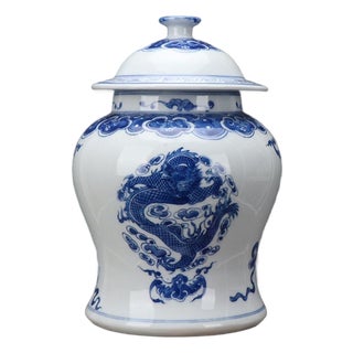 Chinese Blue and White Porcelain Dragon & Phoenix Lidded Ginger Jars Chinoiserie Decor For Sale