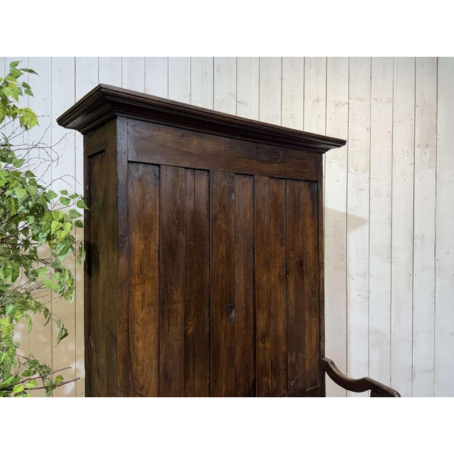 19th Century Breton Oak and Chestnut Entryway Cabinet For Sale - Image 5 of 18