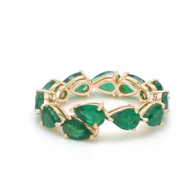 Natural 3.66 cts emerald zig zag band ring in 18k gold For Sale - Image 14 of 18