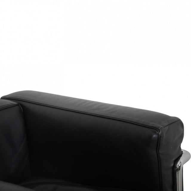2000 - 2009 LC2 Chair in Black Leather by Le Corbusier, 2000s For Sale - Image 5 of 17