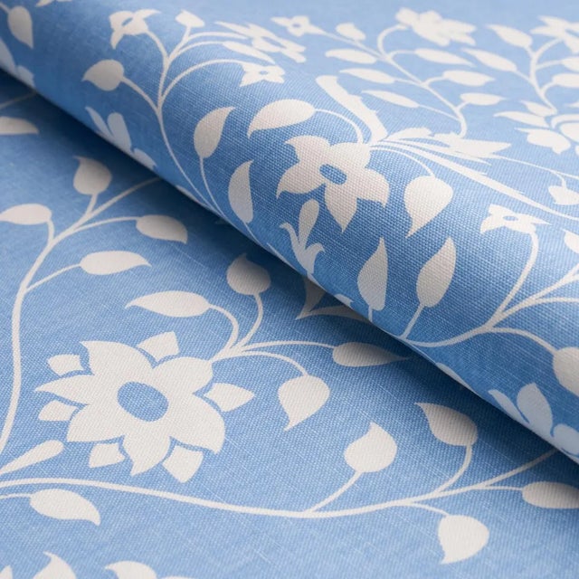 Schumacher Sample - Schumacher x Marie-Anne Oudejans Jaipur Mughal Flower Fabric in Cornflower Blue For Sale - Image 4 of 5