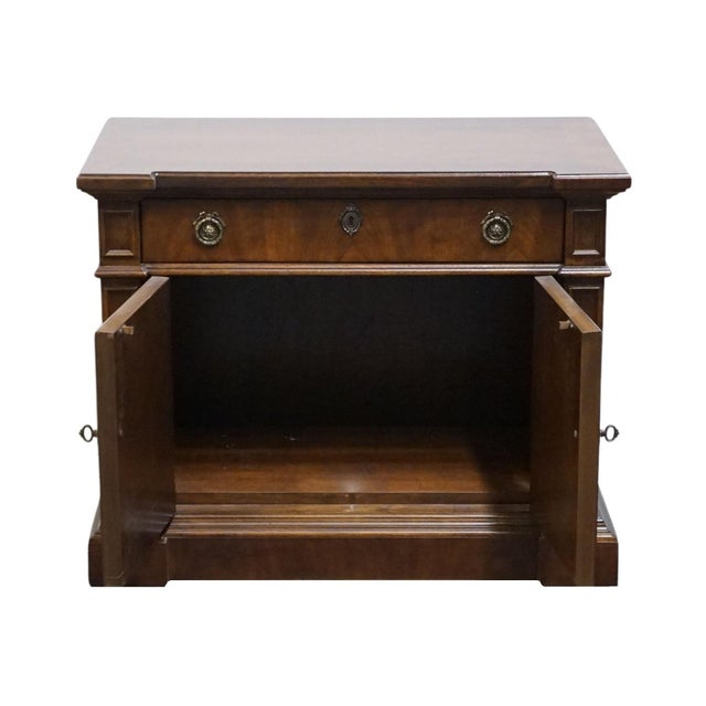 1980s Thomasville Furniture Grand Classic Collection Italian Provincial 30" Cabinet Nightstand 15711-820 For Sale - Image 5 of 14