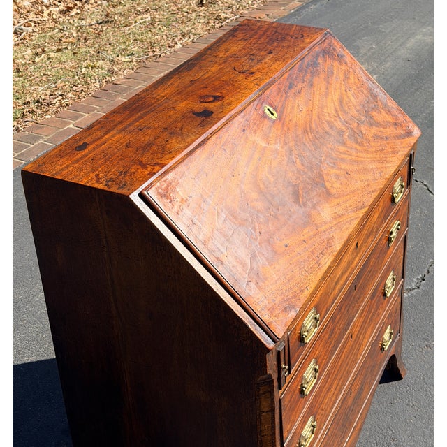 Traditional 19th Century George III Bureau Desk For Sale - Image 3 of 9