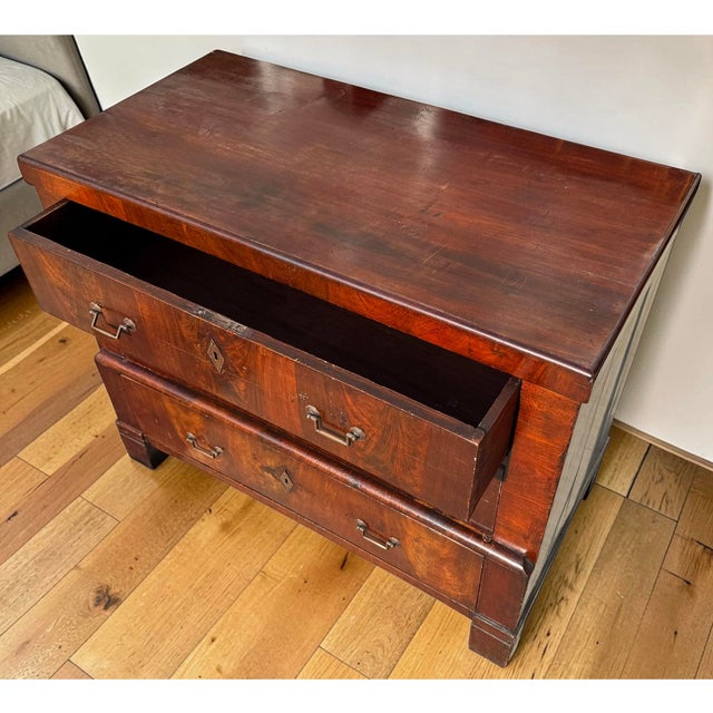Antique 19c Louis Philippe Mahogany Chest of Drawers Commode For Sale - Image 4 of 4